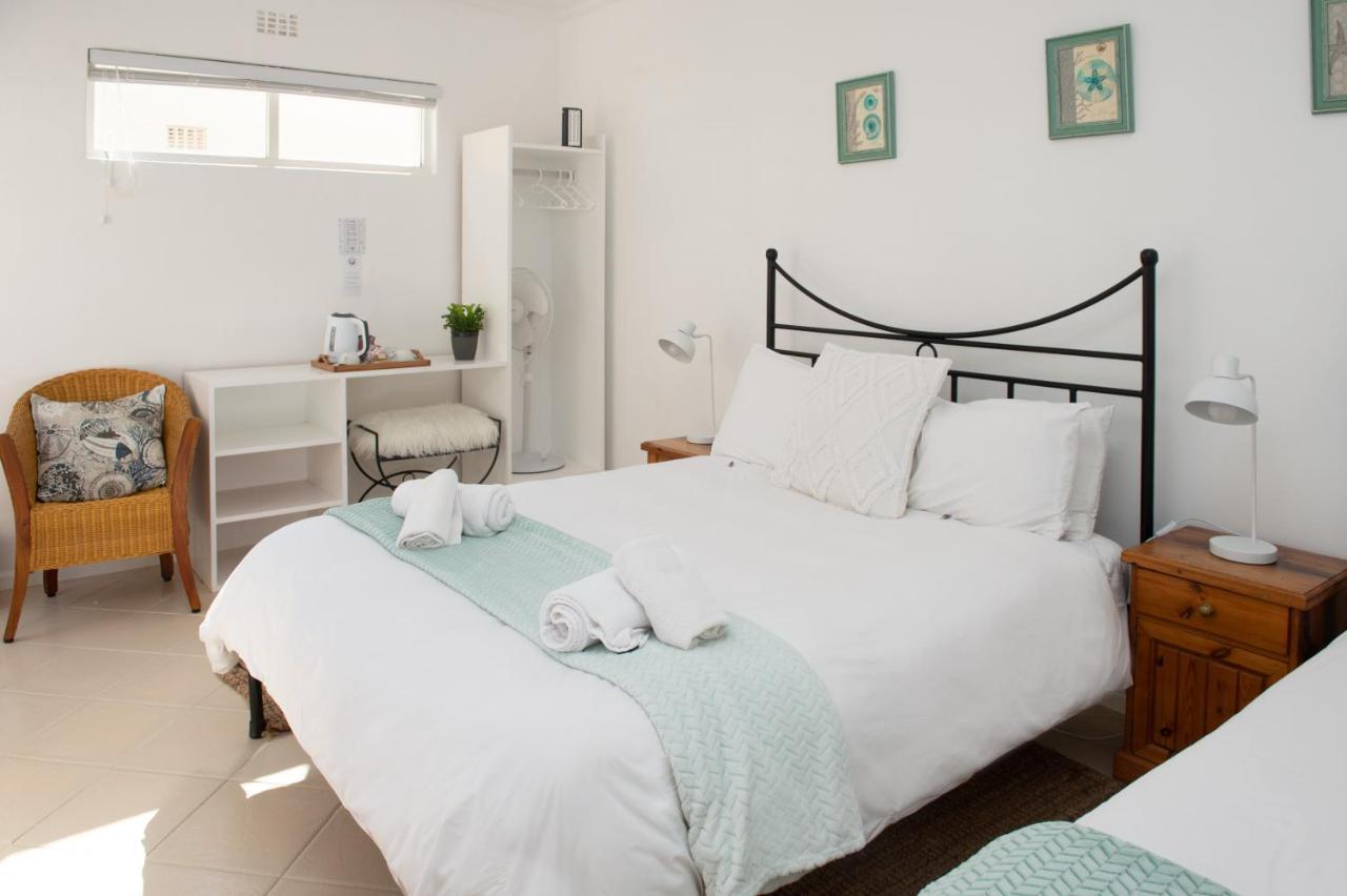 Boulders Hotel, Cafe And Curio Shop Simonʼs Town
